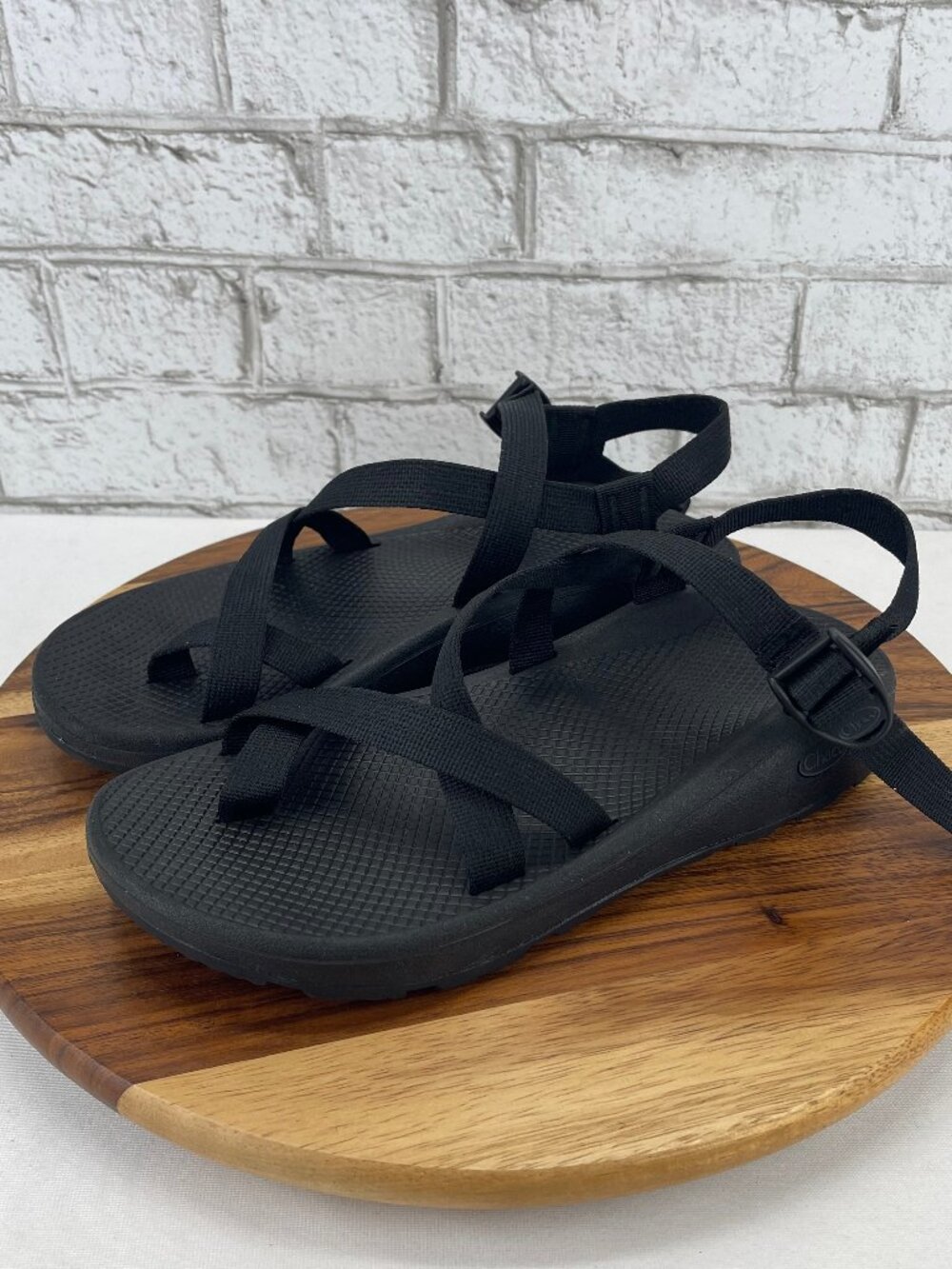 Chaco Z/2 Classic J106765 Mens Sz. 12 Black Toe Loop Strappy Hiking Sandals